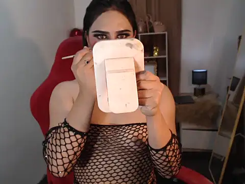 RebeccaTs online show from March 7, 5:10 pm