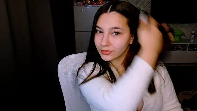 Snapshot of Arianna_Grend chatting on December 15, 1:15 pm Arianna Grend online show from December 15, 1:15 pm