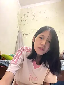 Snapshot of meomeo2k6 chatting on October 3, 2:36 pm meomeo2k6 online show from October 3, 2:36 pm