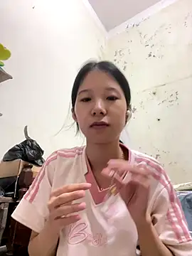 Snapshot of meomeo2k6 chatting on October 17, 7:33 am meomeo2k6 online show from October 17, 7:33 am