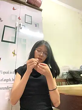 Snapshot of meomeo2k6 chatting on October 22, 6:57 am meomeo2k6 online show from October 22, 6:57 am