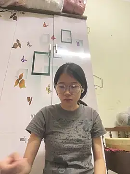 Snapshot of meomeo2k6 chatting on October 24, 6:21 am meomeo2k6 online show from October 24, 6:21 am