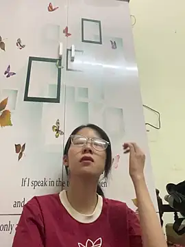 Snapshot of meomeo2k6 chatting on October 29, 1:46 pm meomeo2k6 online show from October 29, 1:46 pm