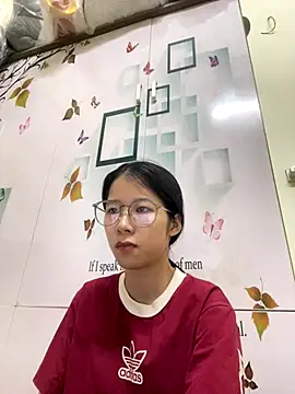 Snapshot of meomeo2k6 chatting on November 15, 6:33 am meomeo2k6 online show from November 15, 6:33 am