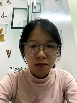 Snapshot of meomeo2k6 chatting on November 17, 2:45 pm meomeo2k6 online show from November 17, 2:45 pm