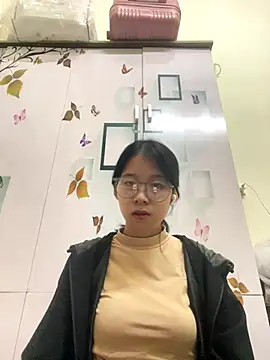 Snapshot of meomeo2k6 chatting on November 29, 1:47 pm meomeo2k6 online show from November 29, 1:47 pm