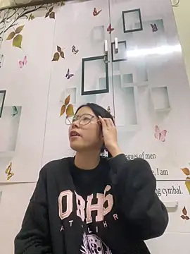 Snapshot of meomeo2k6 chatting on December 1, 7:24 am meomeo2k6 online show from December 1, 7:24 am