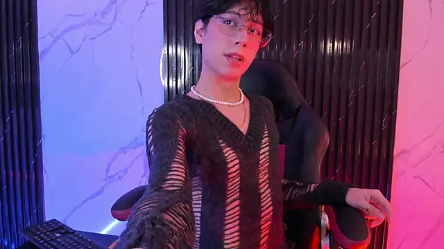 luixdust  online show from October 26, 10:32 am