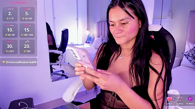 Miiaa jones online show from November 26, 1:01 pm