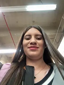 Snapshot of Isabella21_ chatting on February 1, 1:26 am Isabella21 online show from February 1, 1:26 am