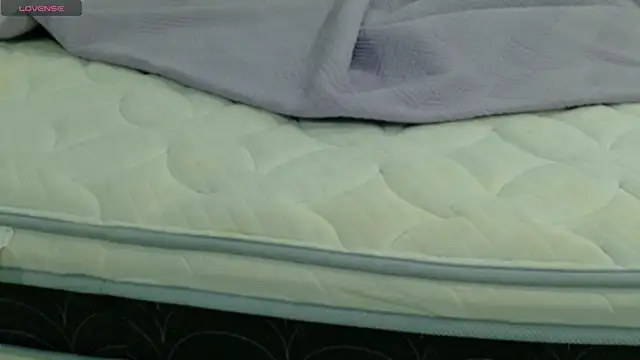 BeccaReedd online show from October 14, 2:56 am