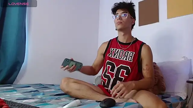 Dylann west online show from November 10, 8:08 pm