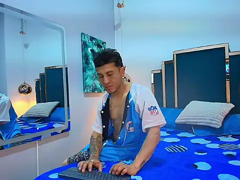 Thonixxx mr online show from April 11, 1:59 pm