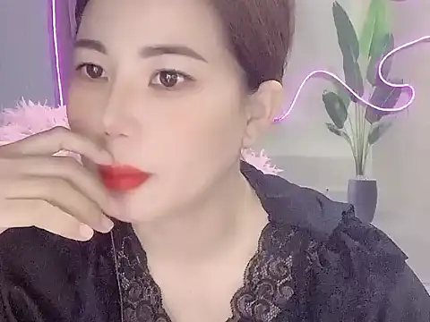 Snapshot of yumylovesex chatting on September 16, 11:11 am yumylovesex online show from September 16, 11:11 am