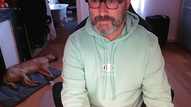 Hairyfred73 online show from October 10, 8:24 am