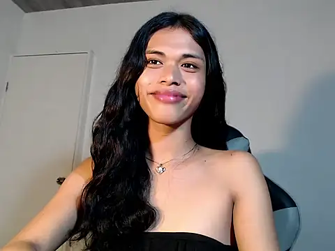 Snapshot of urcurlydiva chatting on November 2, 1:57 pm urcurlydiva online show from November 2, 1:57 pm