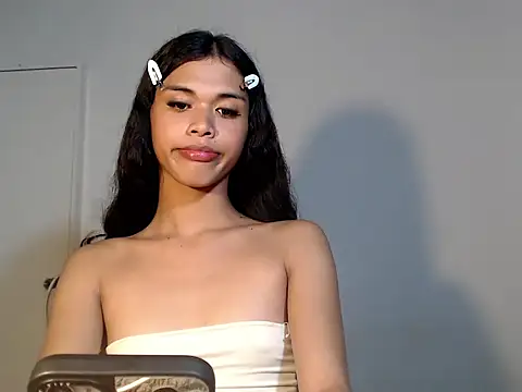 Snapshot of urcurlydiva chatting on November 25, 5:46 pm urcurlydiva online show from November 25, 5:46 pm