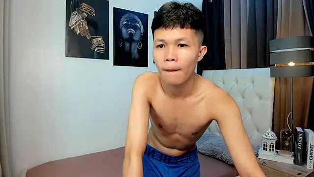 Snapshot of crazyasiantwink chatting on September 13, 5:46 pm crazyasiantwink online show from September 13, 5:46 pm