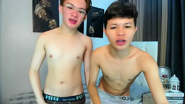 Snapshot of crazyasiantwink chatting on October 21, 5:08 am crazyasiantwink online show from October 21, 5:08 am