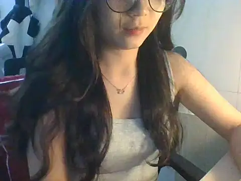 Snapshot of Linzly chatting on October 3, 4:15 pm Linzly online show from October 3, 4:15 pm