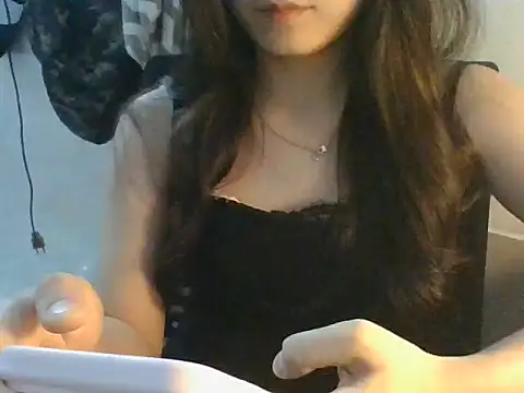 Snapshot of Linzly chatting on October 4, 5:00 pm Linzly online show from October 4, 5:00 pm