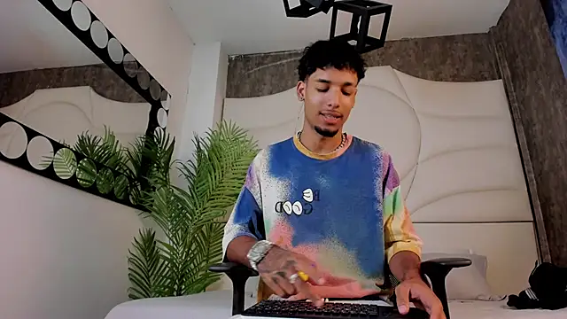 Thiagoferreti online show from October 16, 3:29 am