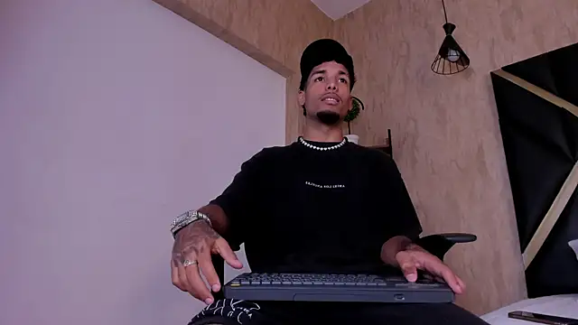 Thiagoferreti online show from October 21, 7:14 pm