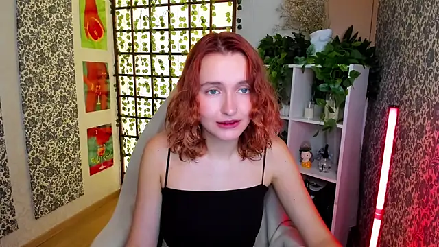 Snapshot of Elis_Cherry chatting on September 13, 1:49 am Elis Cherry online show from September 13, 1:49 am