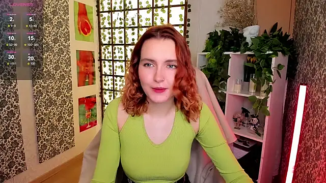 Snapshot of Elis_Cherry chatting on October 2, 1:56 am Elis Cherry online show from October 2, 1:56 am