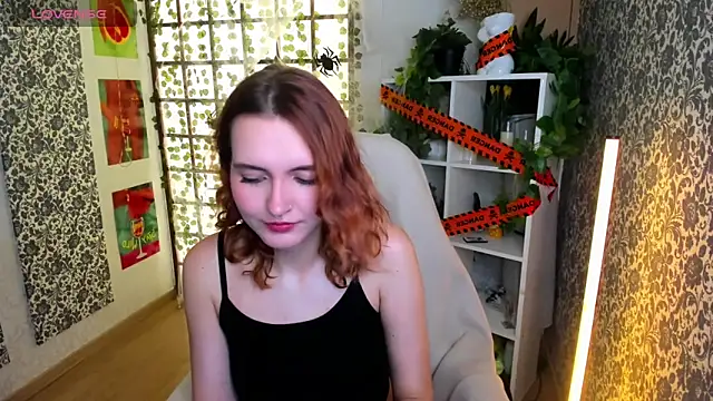 Snapshot of Elis_Cherry chatting on November 11, 2:00 am Elis Cherry online show from November 11, 2:00 am