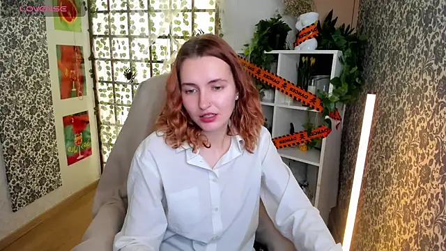 Snapshot of Elis_Cherry chatting on November 12, 2:23 am Elis Cherry online show from November 12, 2:23 am