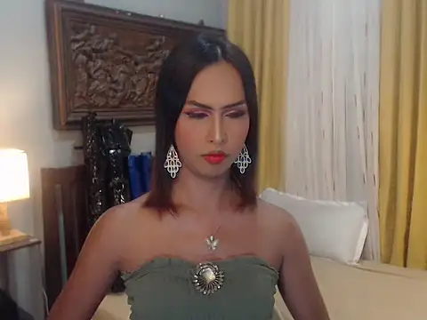 Nathalieheartt online show from October 24, 6:10 am