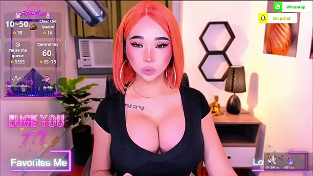 TriciaCumLoader online show from March 25, 6:03 pm