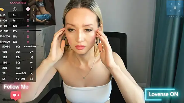 Snapshot of MinaDiamondd chatting on October 26, 4:07 am MinaDiamondd online show from October 26, 4:07 am