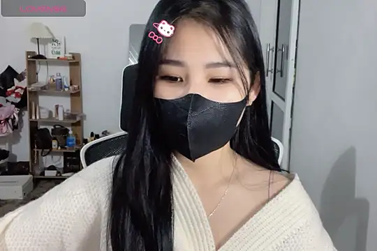 Snapshot of ___Daisy___ chatting on November 18, 3:16 pm Daisy online show from November 18, 3:16 pm