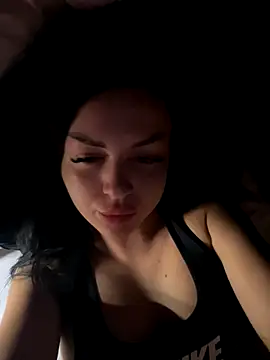 KenyaCruz online show from October 5, 8:18 pm