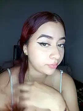 Snapshot of Chloe_Sky_love chatting on October 23, 3:50 am Chloe Sky love online show from October 23, 3:50 am