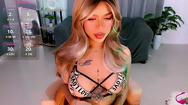 Andrea Bryte online show from May 26, 6:42 am