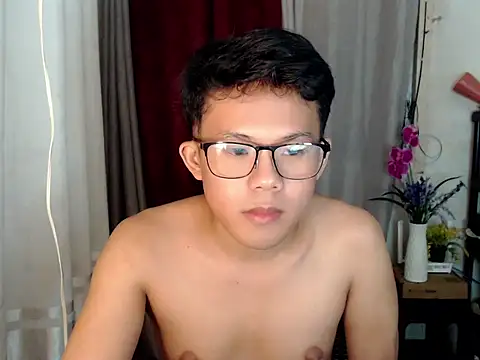 Snapshot of twink_asianbunny chatting on November 28, 5:04 pm twink asianbunny online show from November 28, 5:04 pm