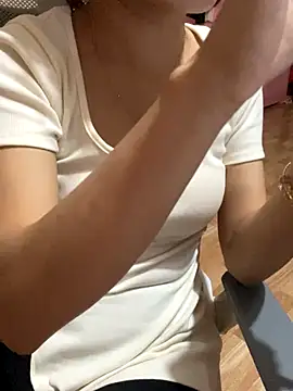 Mina048 online show from October 4, 4:05 pm