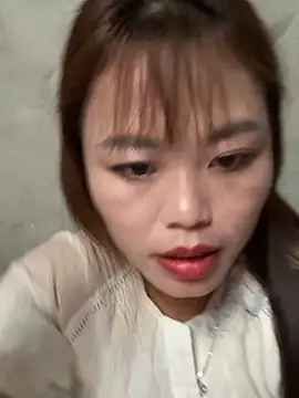 Snapshot of MychuSweet chatting on November 24, 3:50 am MychuSweet online show from November 24, 3:50 am