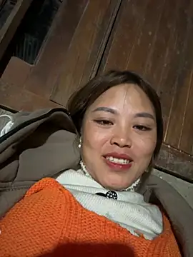 Snapshot of MychuSweet chatting on December 5, 12:25 pm MychuSweet online show from December 5, 12:25 pm