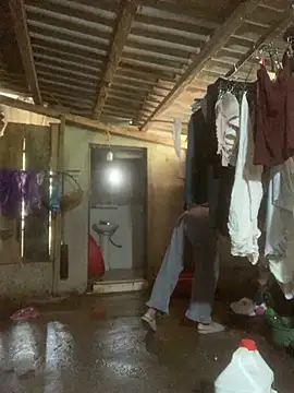 Snapshot of ThiHa003 chatting on September 18, 1:51 am ThiHa003 online show from September 18, 1:51 am