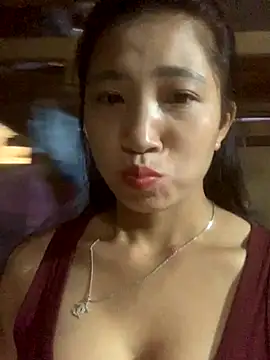 Snapshot of ThiHa003 chatting on September 23, 9:56 am ThiHa003 online show from September 23, 9:56 am