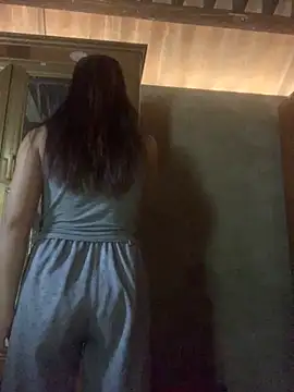 Snapshot of ThiHa003 chatting on October 22, 4:35 am ThiHa003 online show from October 22, 4:35 am