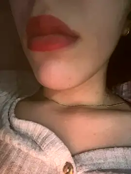 Mimisixo online show from October 31, 10:22 pm