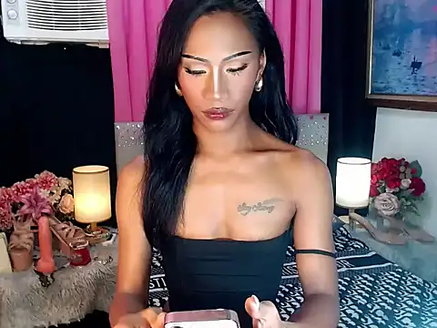 sassylatina online show from April 9, 5:07 pm