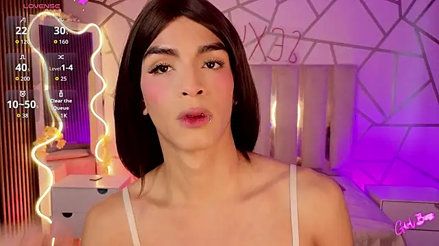 LIHIAN TAY online show from March 1, 12:29 pm