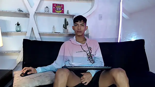 PRETTY SEX1 online show from October 31, 1:12 pm