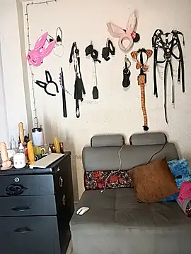 Snapshot of angierot2025 chatting on December 4, 11:02 pm angierot2025 online show from December 4, 11:02 pm